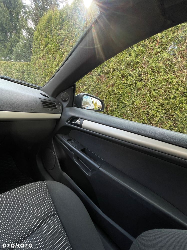 Opel Astra 1.6 Cosmo - 11