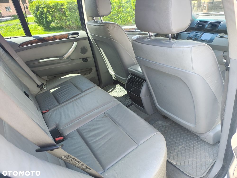 BMW i5 - 6