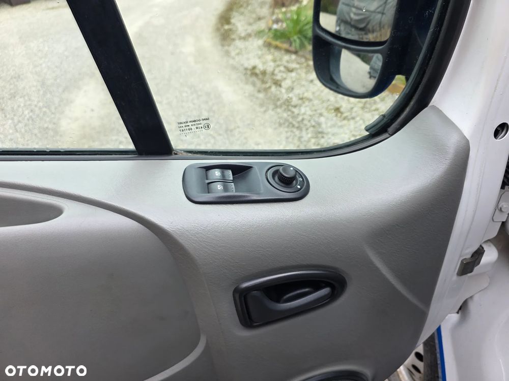 Renault trafic - 11