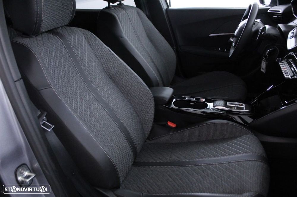 Peugeot 2008 1.2 Hybrid Allure e-DCS6 - 14