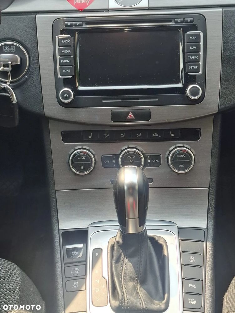 Volkswagen Passat 2.0 TDI DSG BlueMotion Technology Comfortline - 14