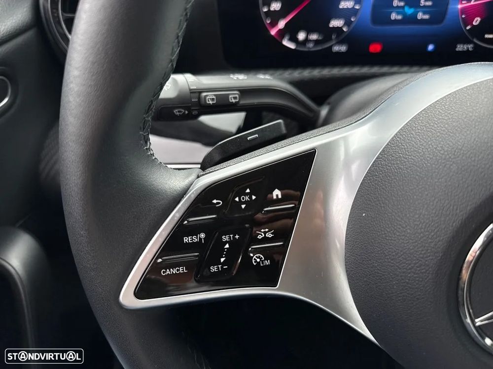 Mercedes-Benz A 200 Standard - 25