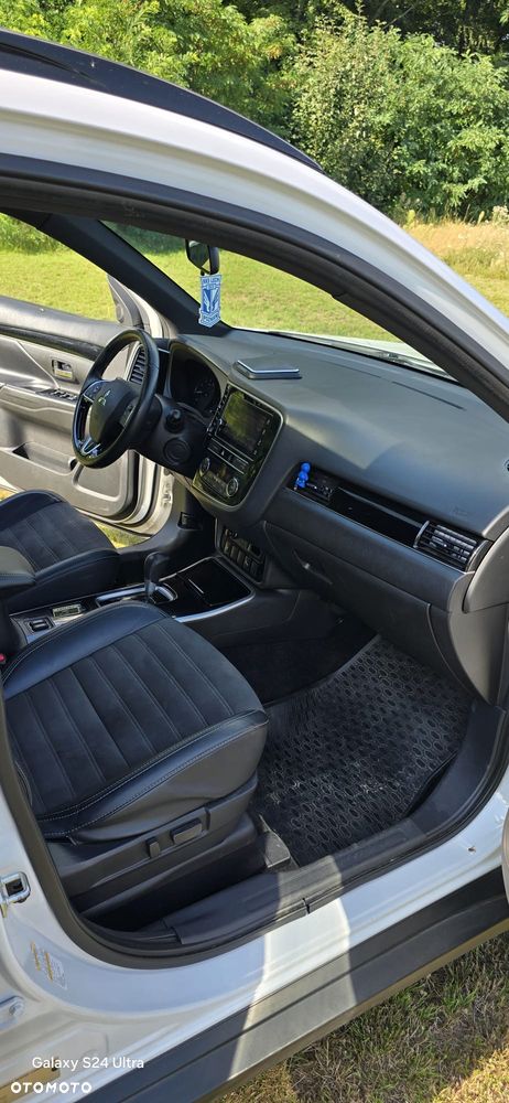 Mitsubishi Outlander - 7