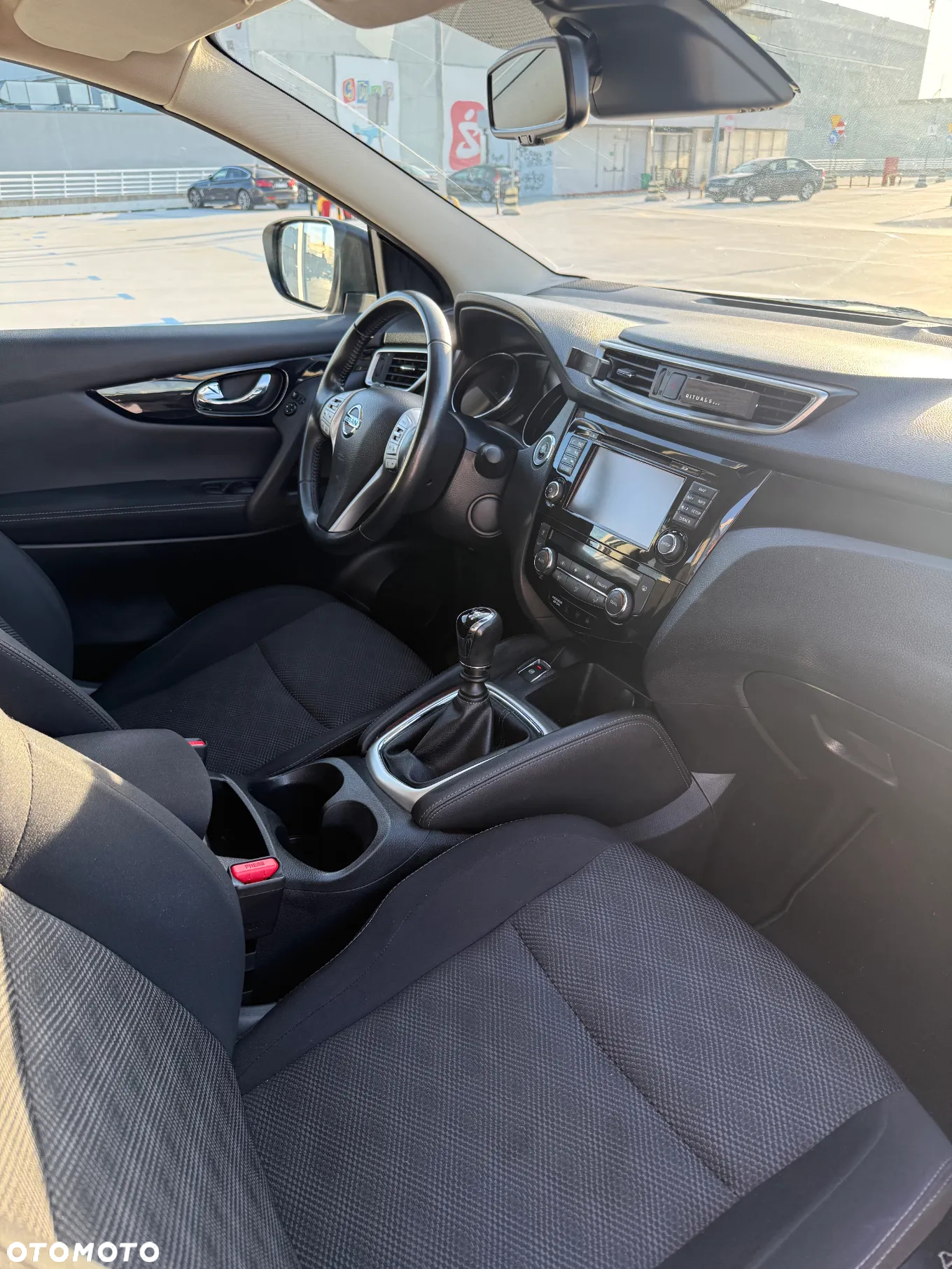 Nissan Qashqai 1.2 DIG-T N-Connecta - 24