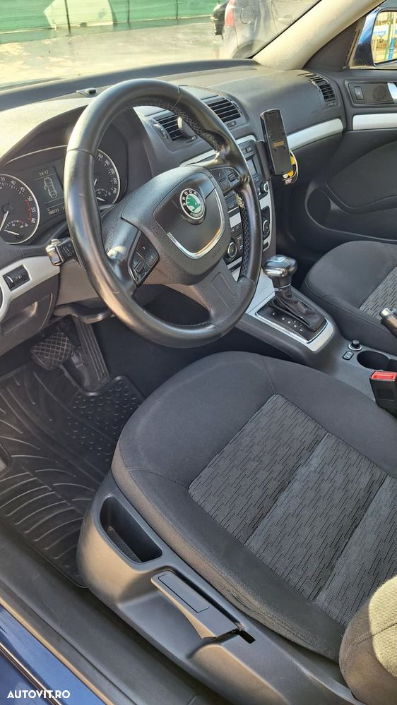 Skoda Octavia 1.6 TDI DPF DSG Ambiente - 16