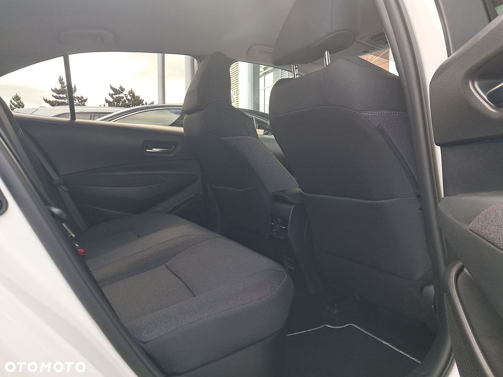 Toyota Corolla 1.8 Hybrid Style - 28