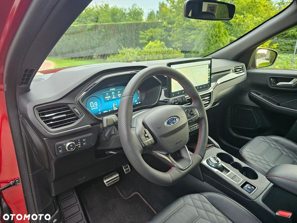 Ford Escape 2.0 EcoBoost AWD Titanium - 11