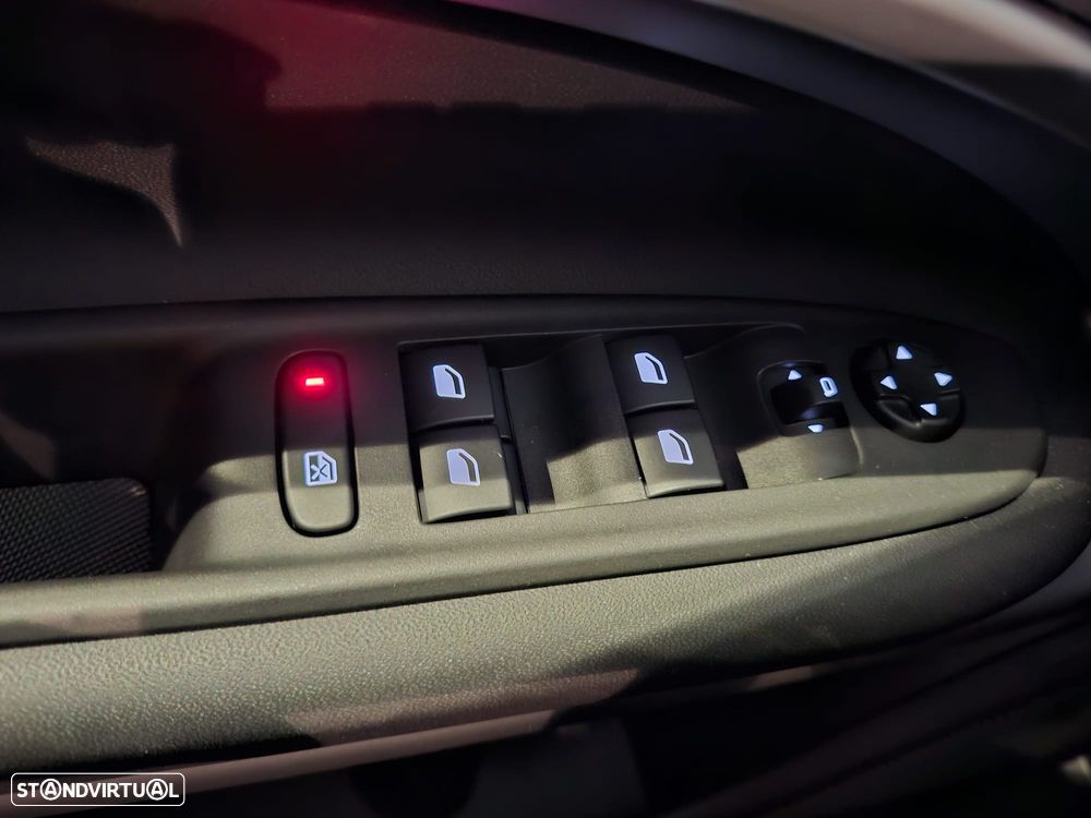 Jeep Avenger 1.2 4xe Hybrid eAWD Upland - 18