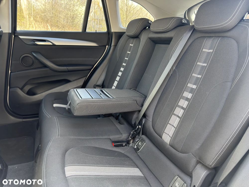 BMW X1 xDrive20d - 11