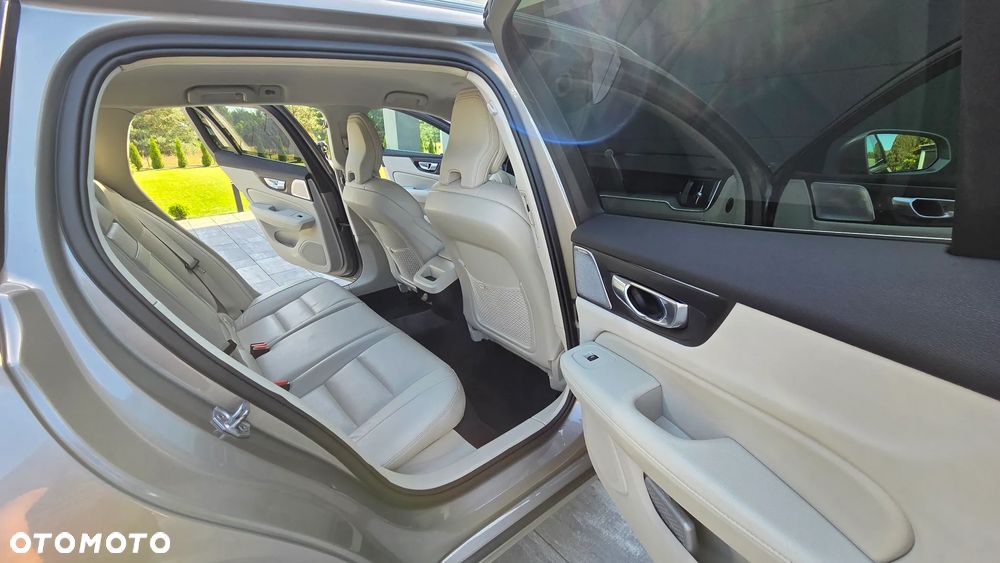 Volvo V60 B4 D Inscription - 12