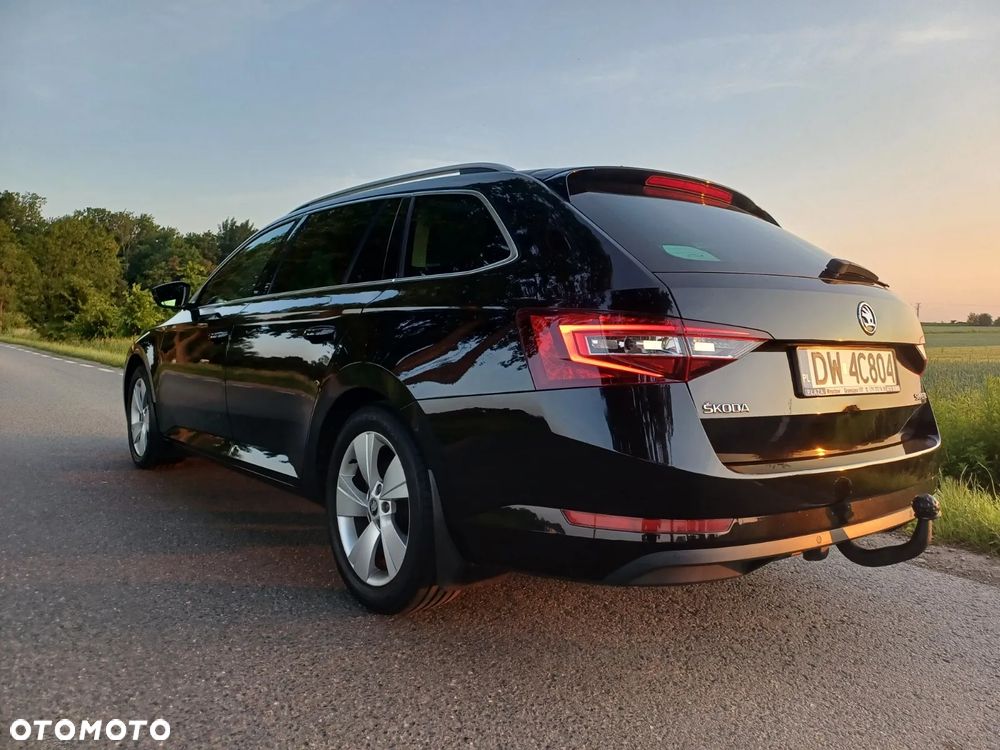 Skoda Superb 2.0 TDI Ambition - 7