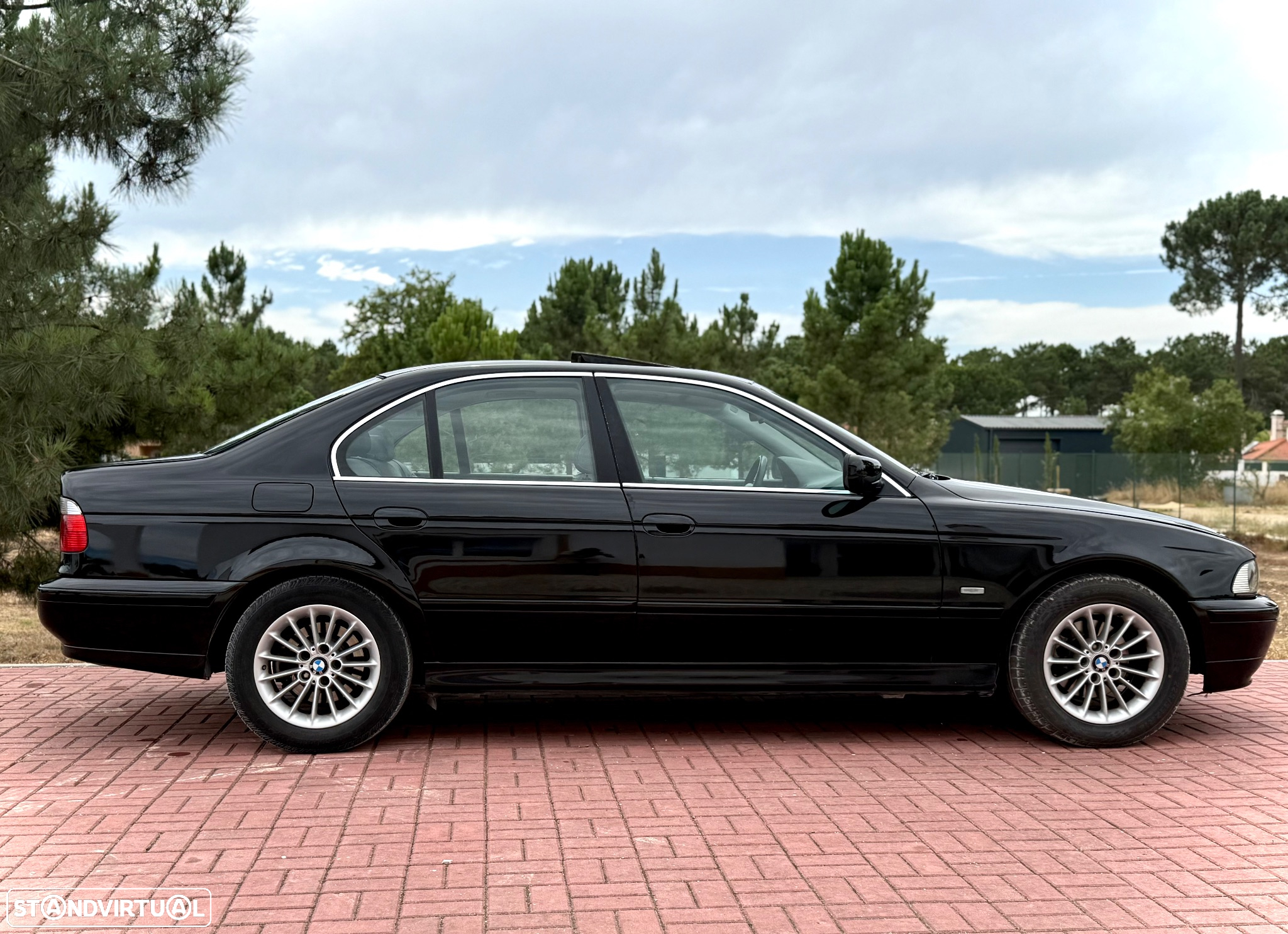 BMW 525 d Touring - 10