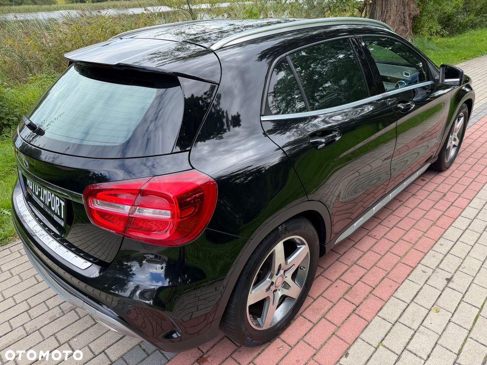 Mercedes-Benz GLA - 27