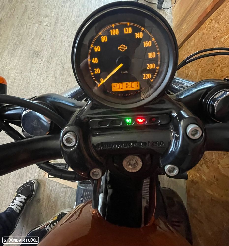 Harley-Davidson Sportster - 11