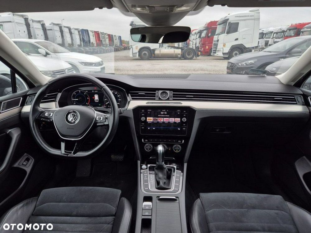 Volkswagen Passat - 10