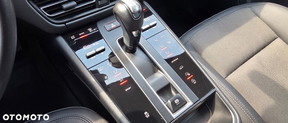 Porsche Macan Standard - 14