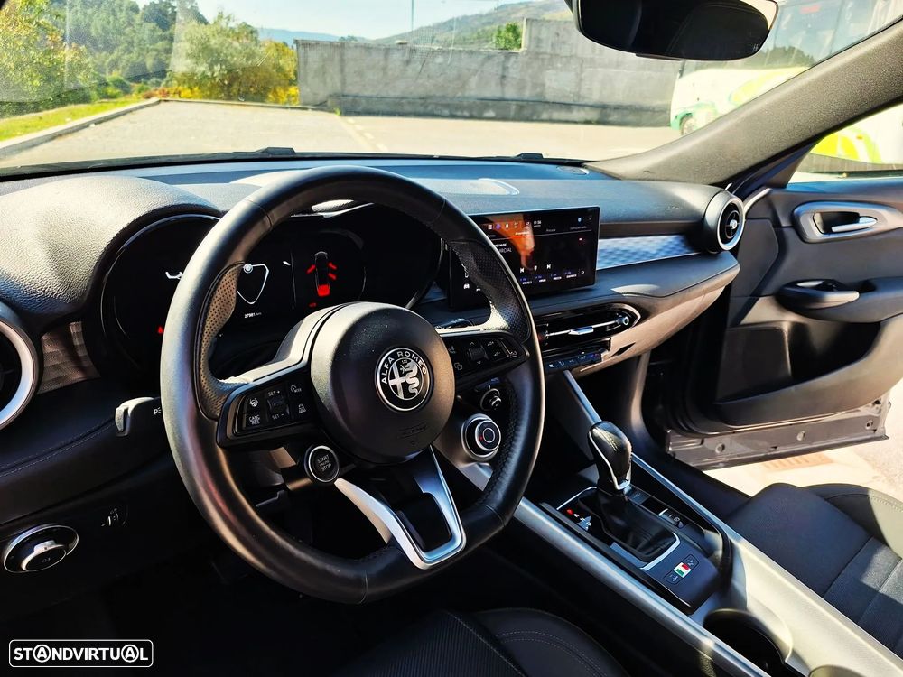 Alfa Romeo Tonale 1.3 Plug-In Hybrid Ti e-AWD - 9