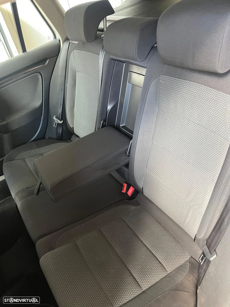 VW Golf Variant 1.6 TDi Confortline - 7