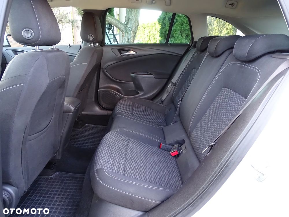 Opel Astra 1.6 D Start/Stop Automatik Innovation - 31