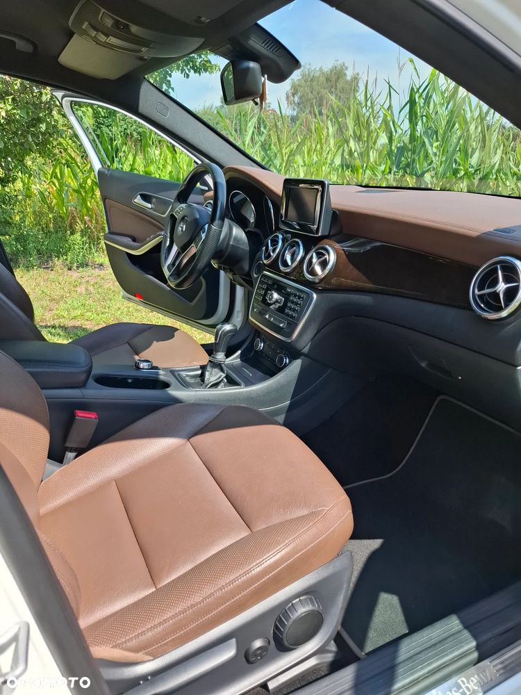Mercedes-Benz GLA - 6