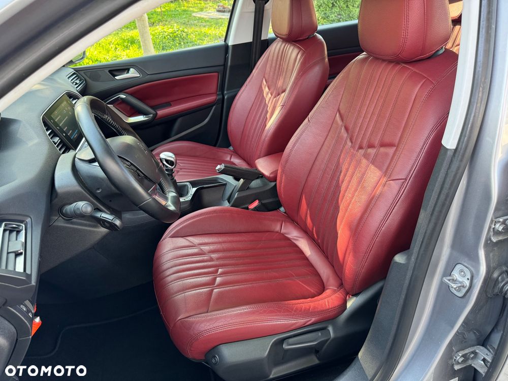 Peugeot 308 SW BlueHDi 130 Allure - 15