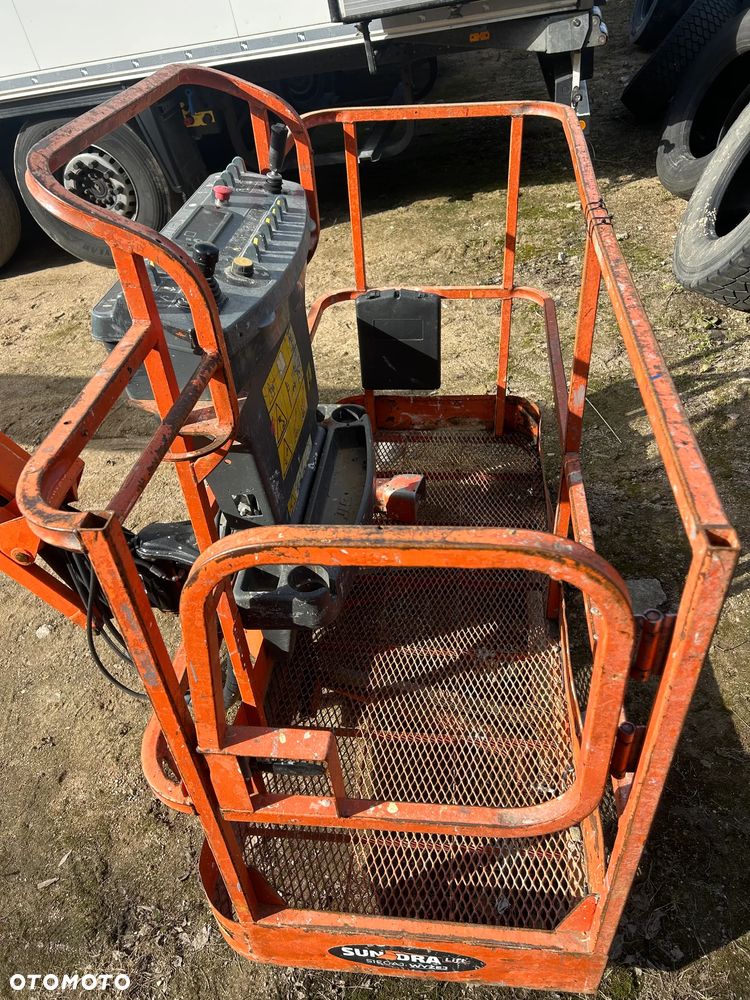 JLG E600JP PODNOŚNIK KOSZOWY NAPĘD 4x4 / WYSOKOŚĆ 20.4 M / NAPĘD ELEKTRYCZNY / 2006 ROK !! - 6