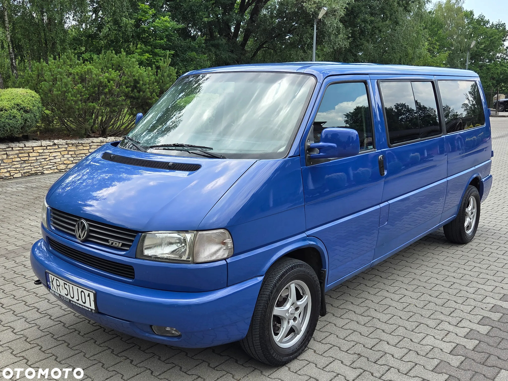 Volkswagen Caravelle - 2