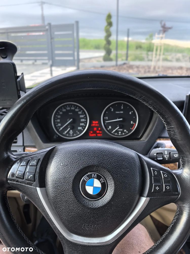 BMW X5 3.0sd xDrive - 13