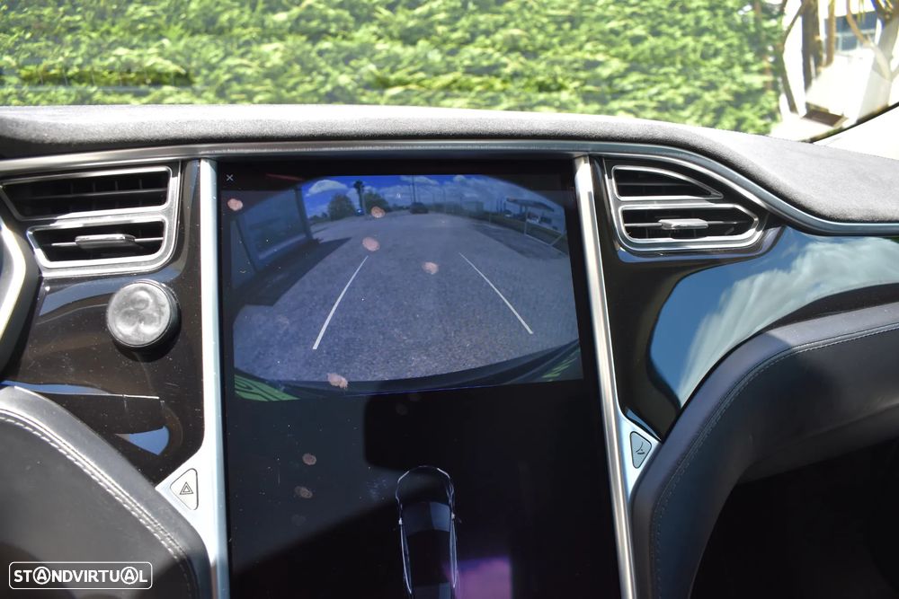 Tesla Model S 85 - 8