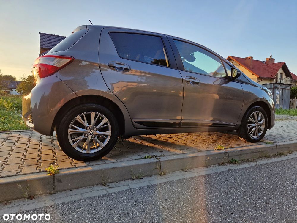 Toyota Yaris - 7