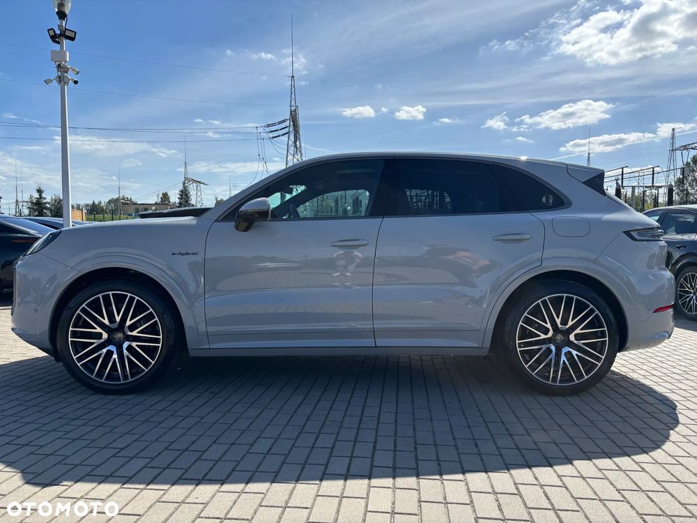 Porsche Cayenne Turbo E-Hybrid PHEV - 5