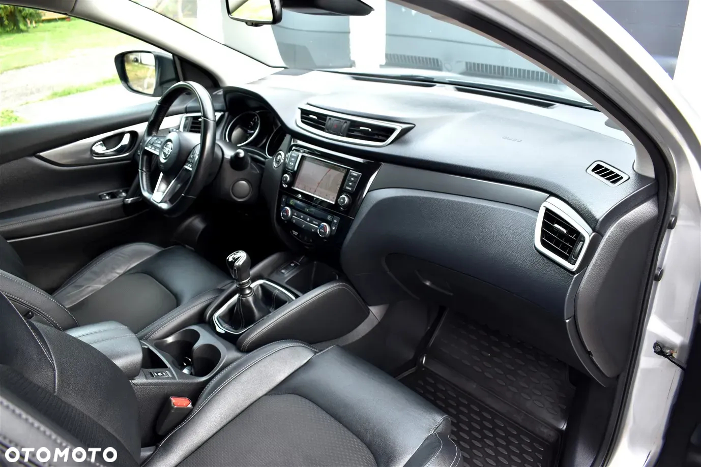 Nissan Qashqai 1.3 DIG-T ZAMA - 26