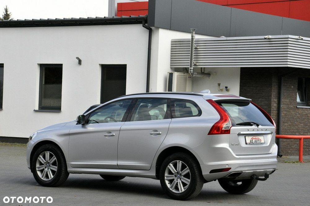 Volvo XC 60 D4 Momentum - 36
