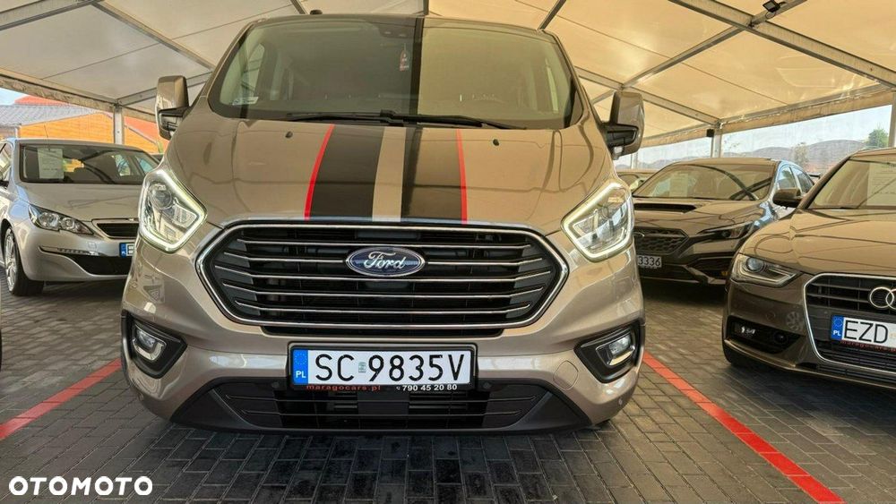 Ford Tourneo Custom - 19