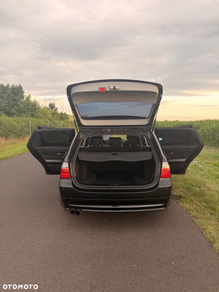 BMW Seria 3 325i - 7