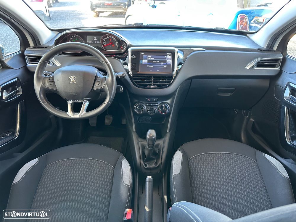 Peugeot 208 1.2 VTi SE Style - 16