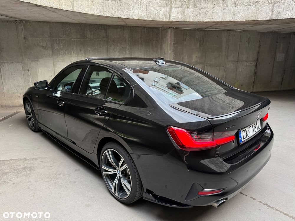BMW Seria 3 330i Luxury Line sport - 8