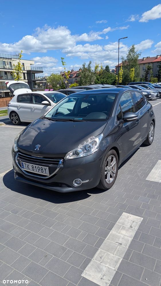 Peugeot 208 1.2 PureTech Allure - 6