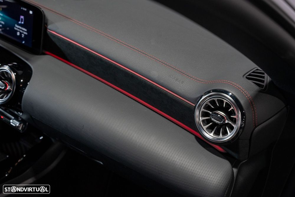 Mercedes-Benz CLA 35 AMG - 26