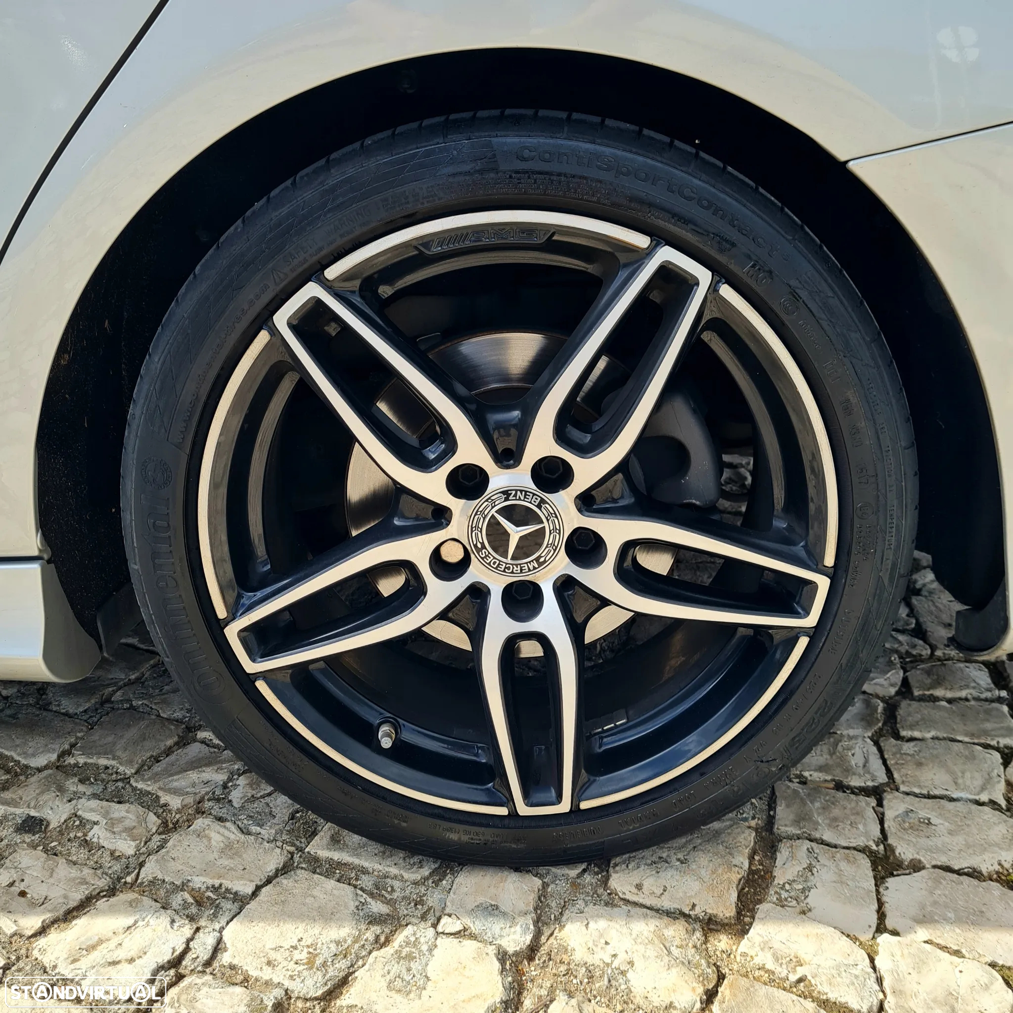 Mercedes-Benz CLA 220 d Shooting Brake AMG Line Aut. - 29