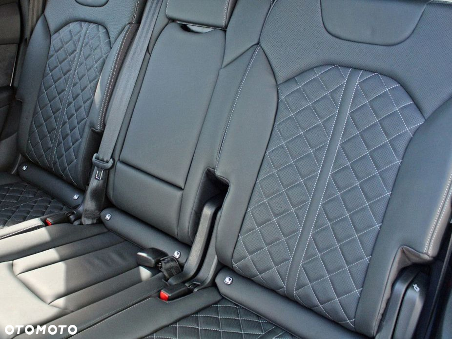 Audi Q7 - 11
