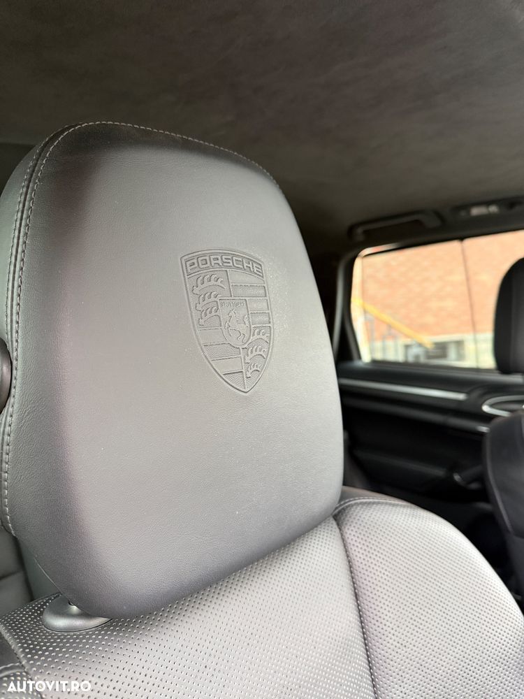 Porsche Cayenne Turbo S Tiptronic S - 14