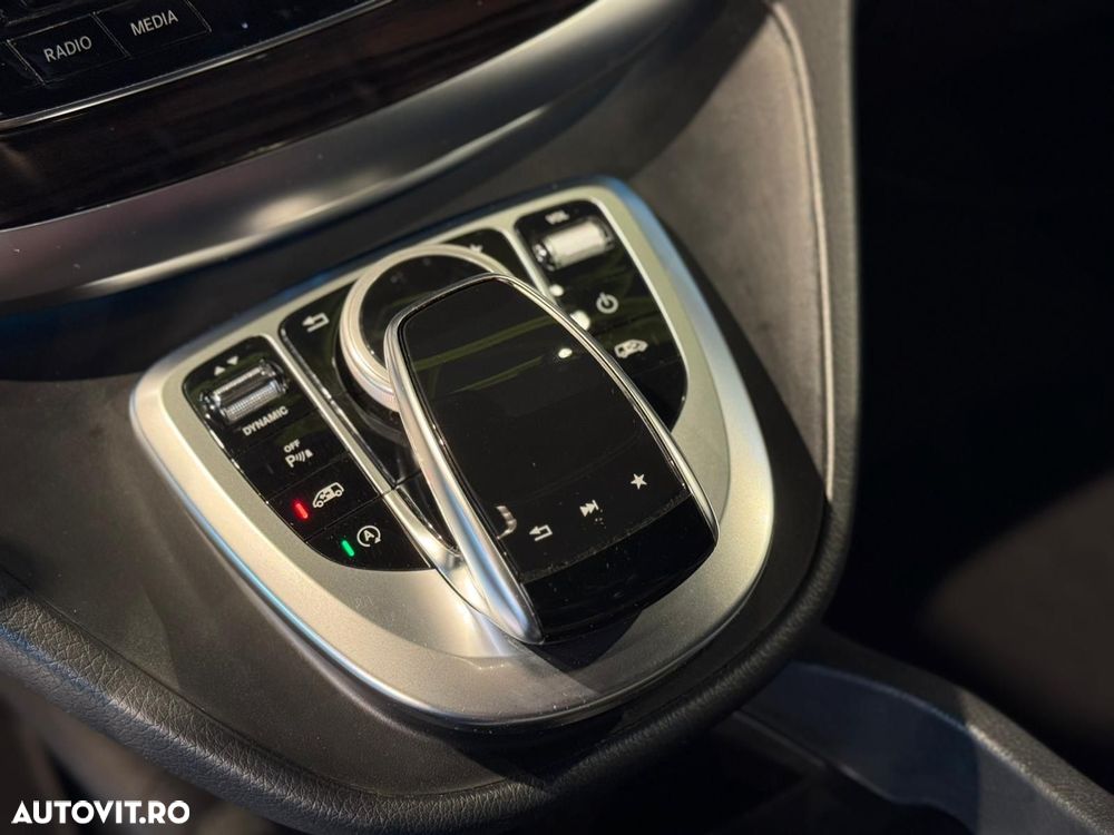 Mercedes-Benz V - 22