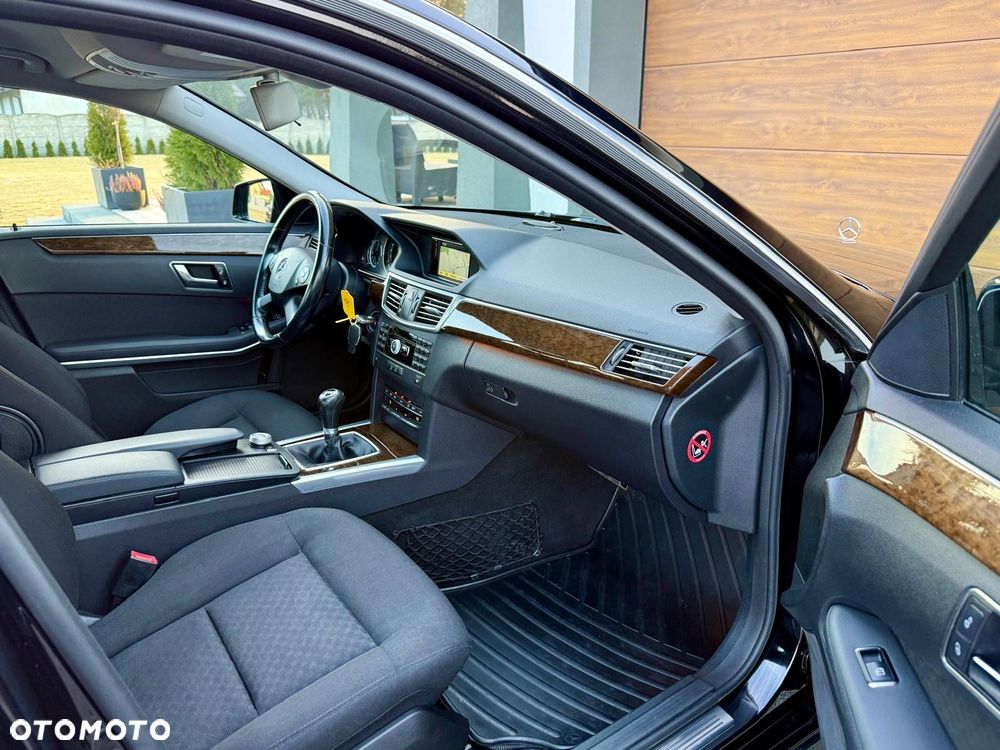Mercedes-Benz Klasa E 200 Edition - 19