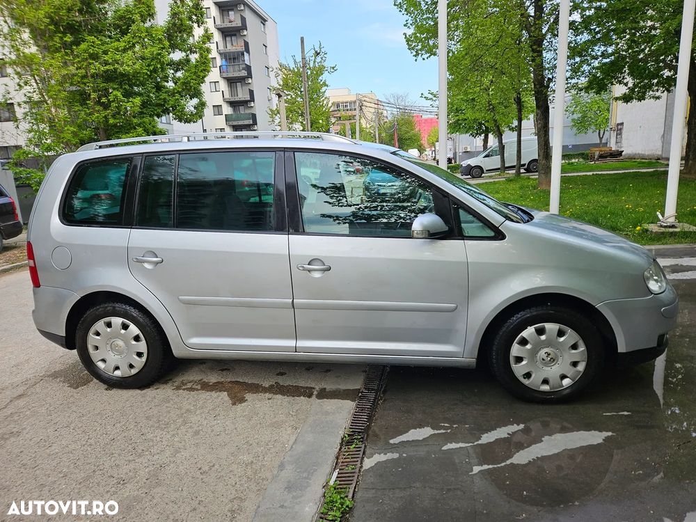 Volkswagen Touran 2.0TDI Highline - 2