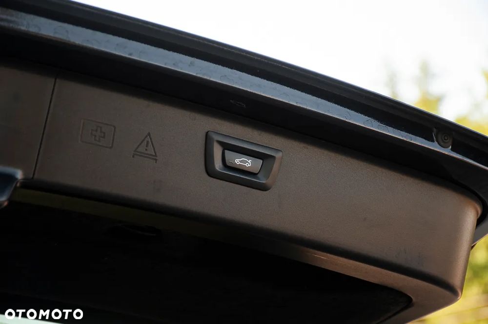 BMW Seria 5 520d Sport Line - 29