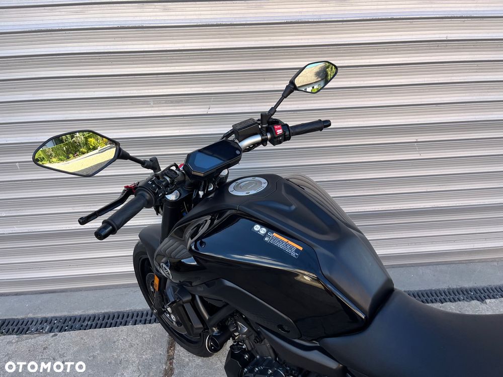 Yamaha MT - 30