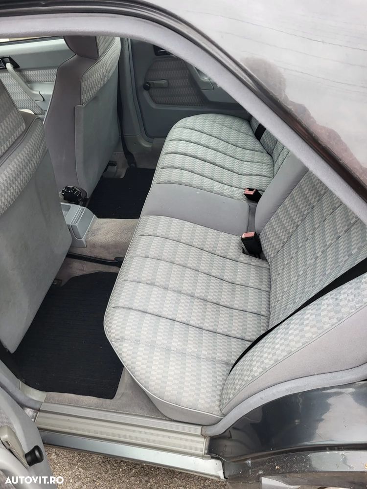 Mercedes-Benz W201 - 8