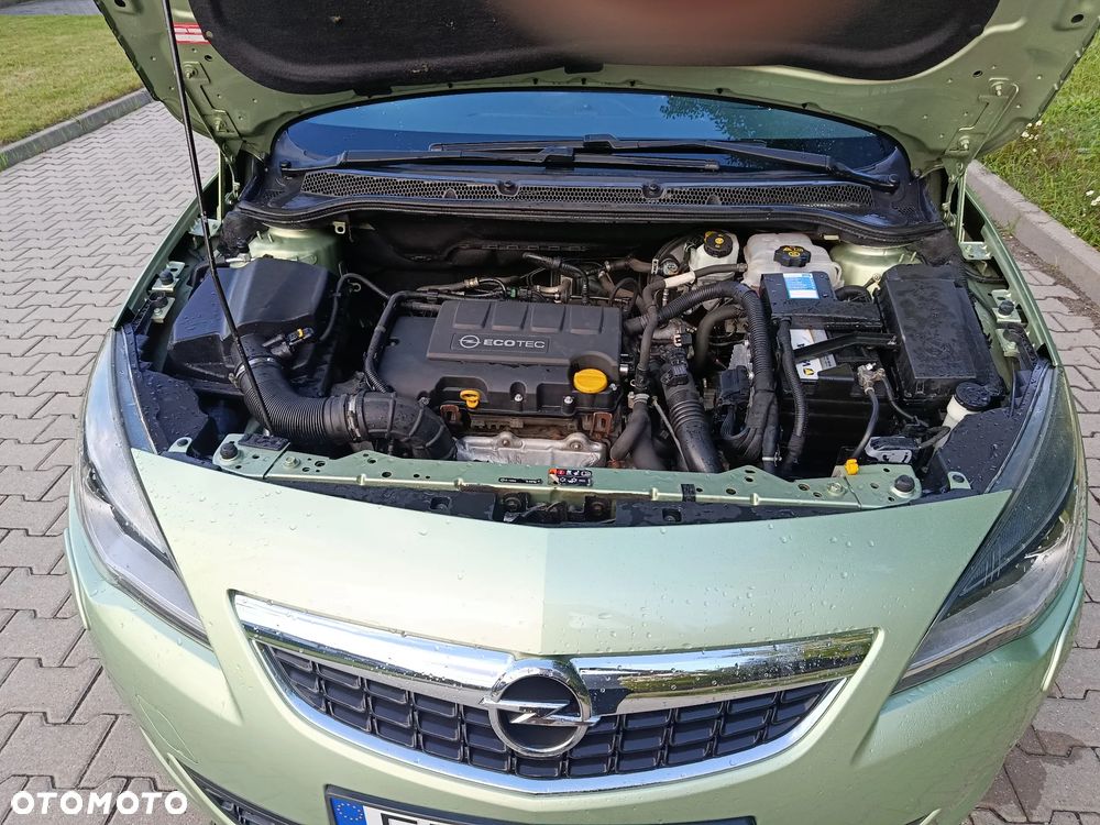 Opel Astra 1.4 T Cosmo - 15