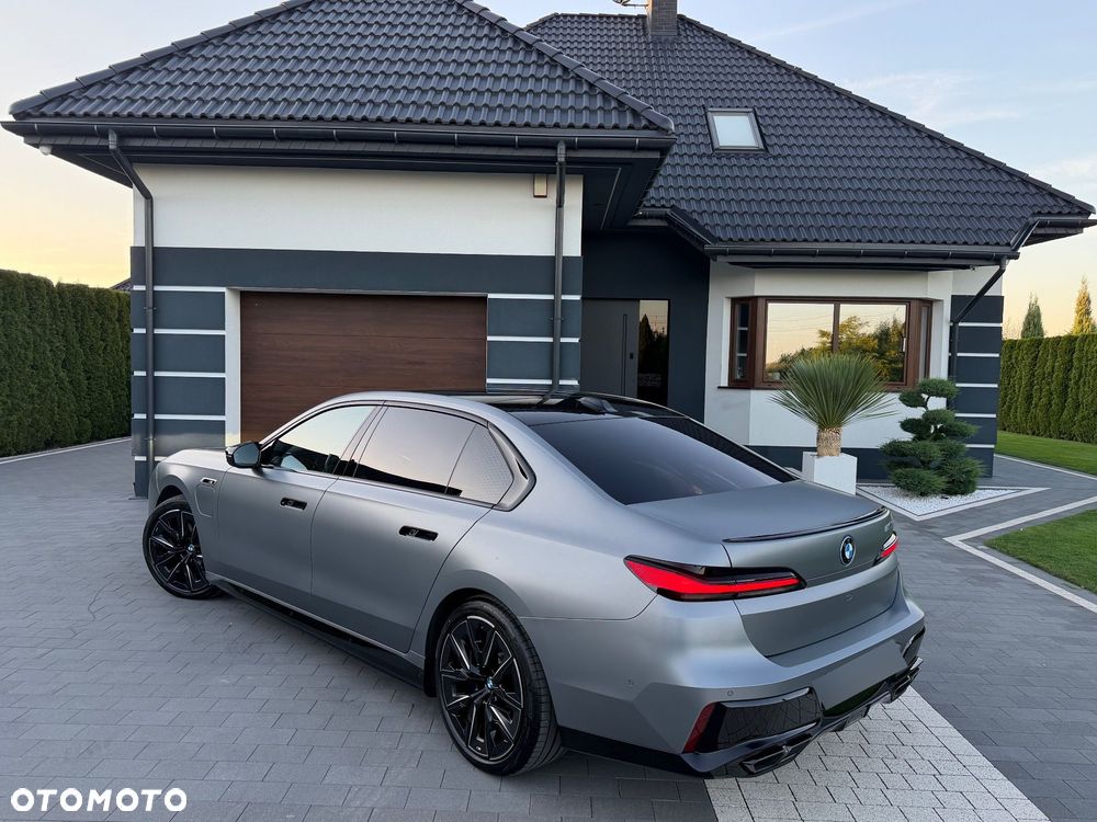 BMW Seria 7 M760e PHEV xDrive Individual Edition sport - 20